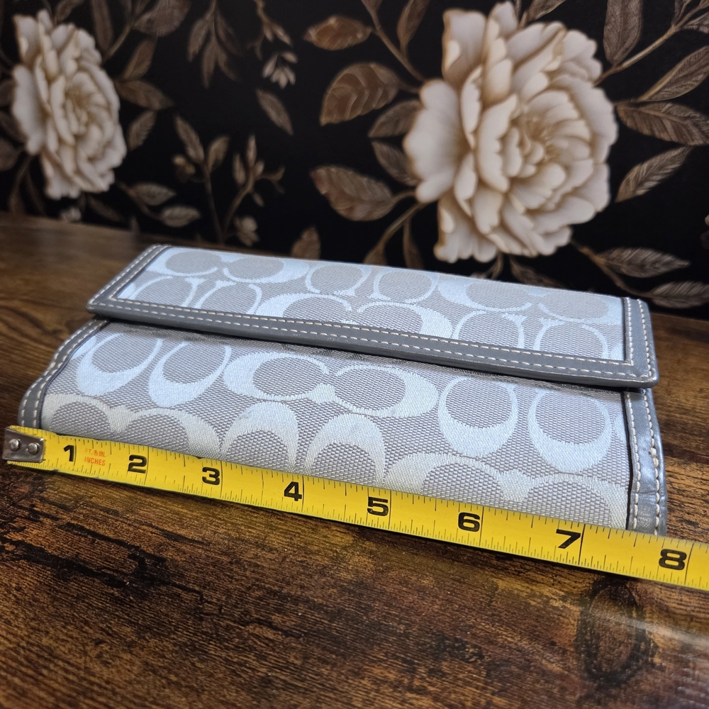 Gray Coach Women's Wallet - Picture 3 of 8